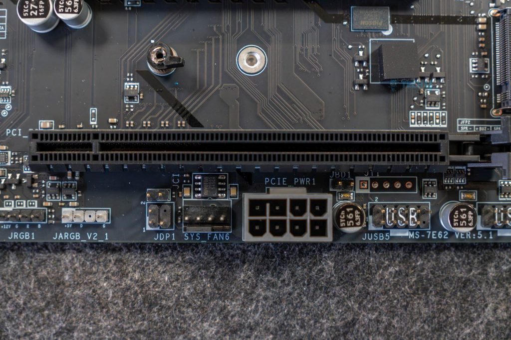 8-pin PCIe power connector