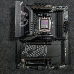 MSI MPG X870E Carbon Max WiFi - Front Design