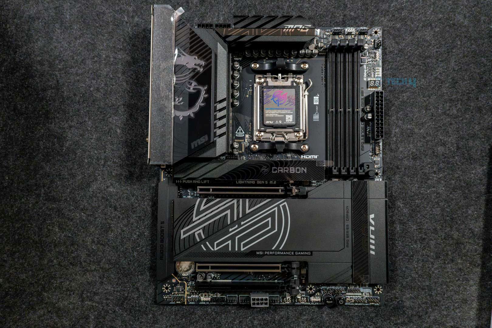 MSI MPG X870E Carbon Max WiFi - Front Design