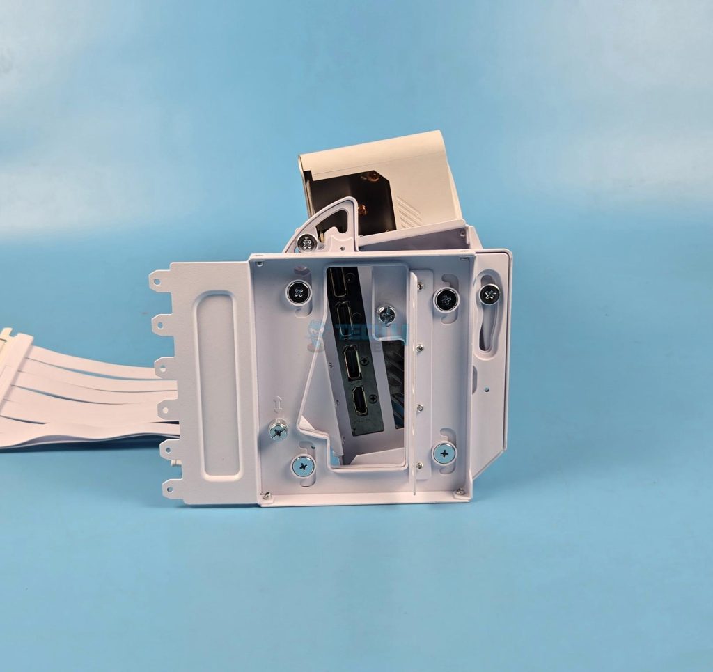 Lian-Li-V4-VG4v4-Bracket-GPU-Bracket-Backward-Tilt