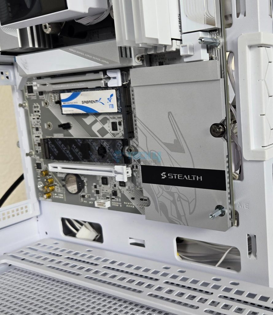 Lian-Li-V4-VG4v4-Bracket-Installation