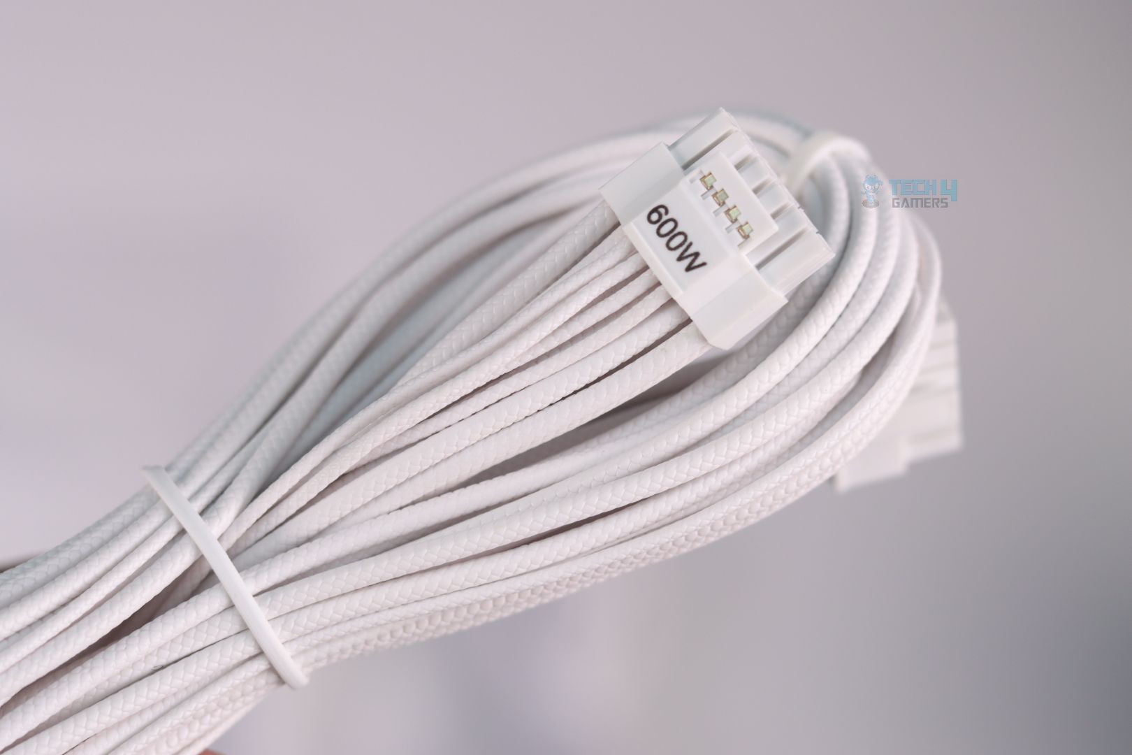 Enermax Revolution III S 1000W Platinum - 21 - Premium Rubberized Embossed Cables