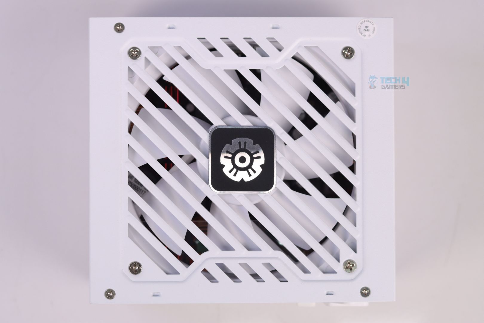 Enermax Revolution III S 1000W Platinum - PSU Front