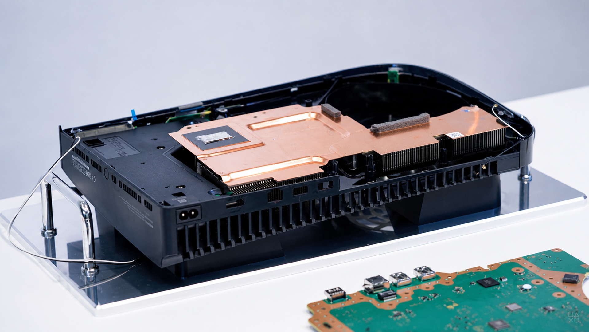Sony Patents Advanced Cooling Tech To Keep PS6 Cooling Efficient In Both Orientations