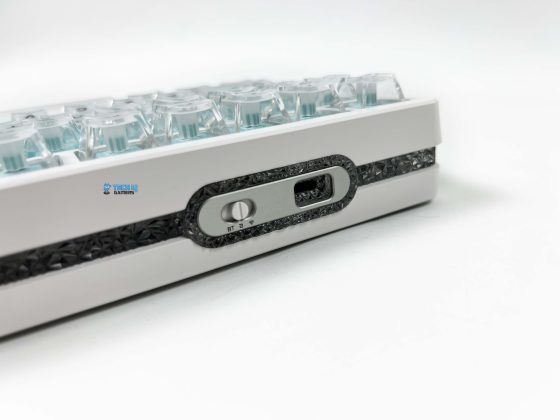 Connectivity Toggle & USB-C Port